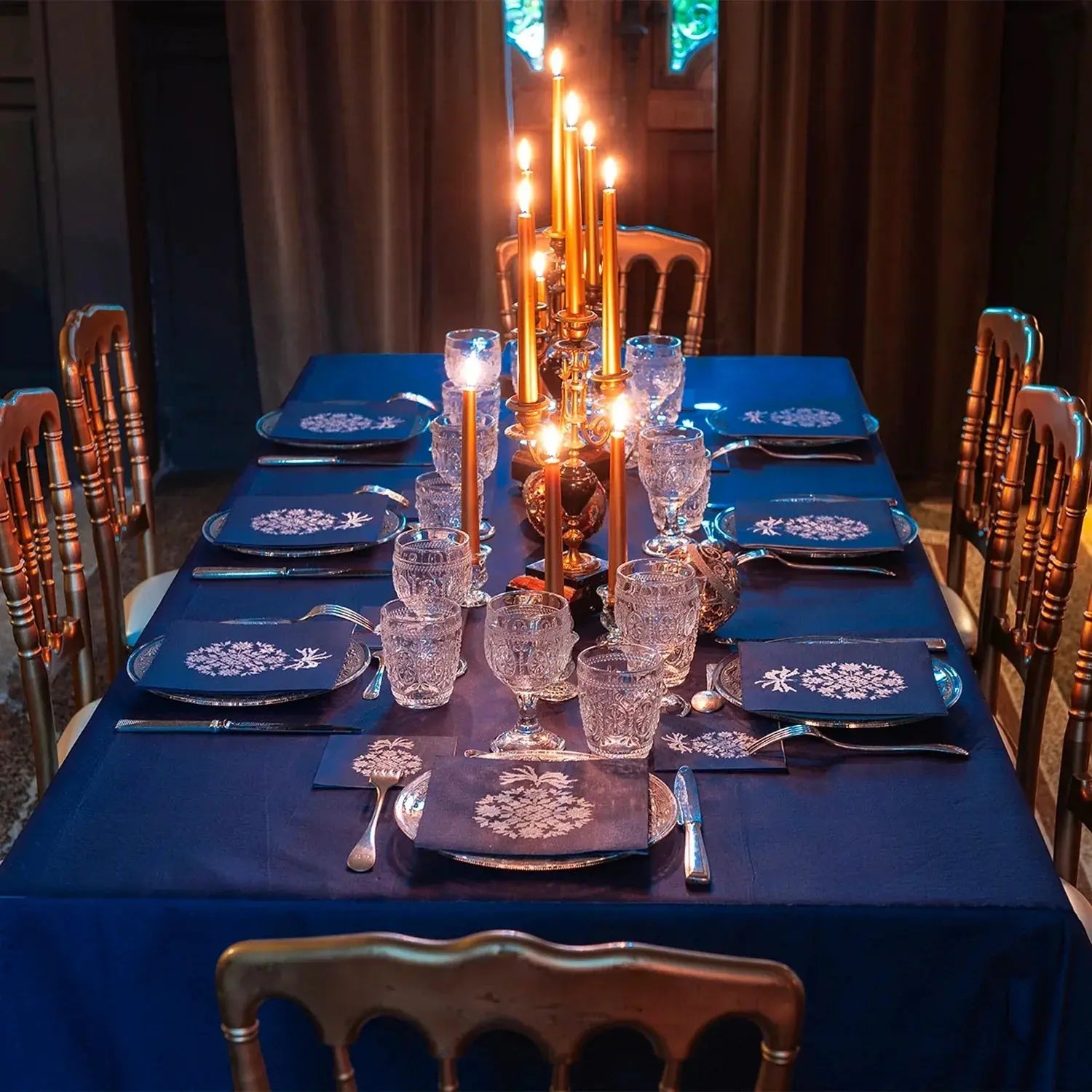 Les grandes tendances de décoration de table de Noël en 2024  | FRANCOISE PAVIOT Françoise Paviot