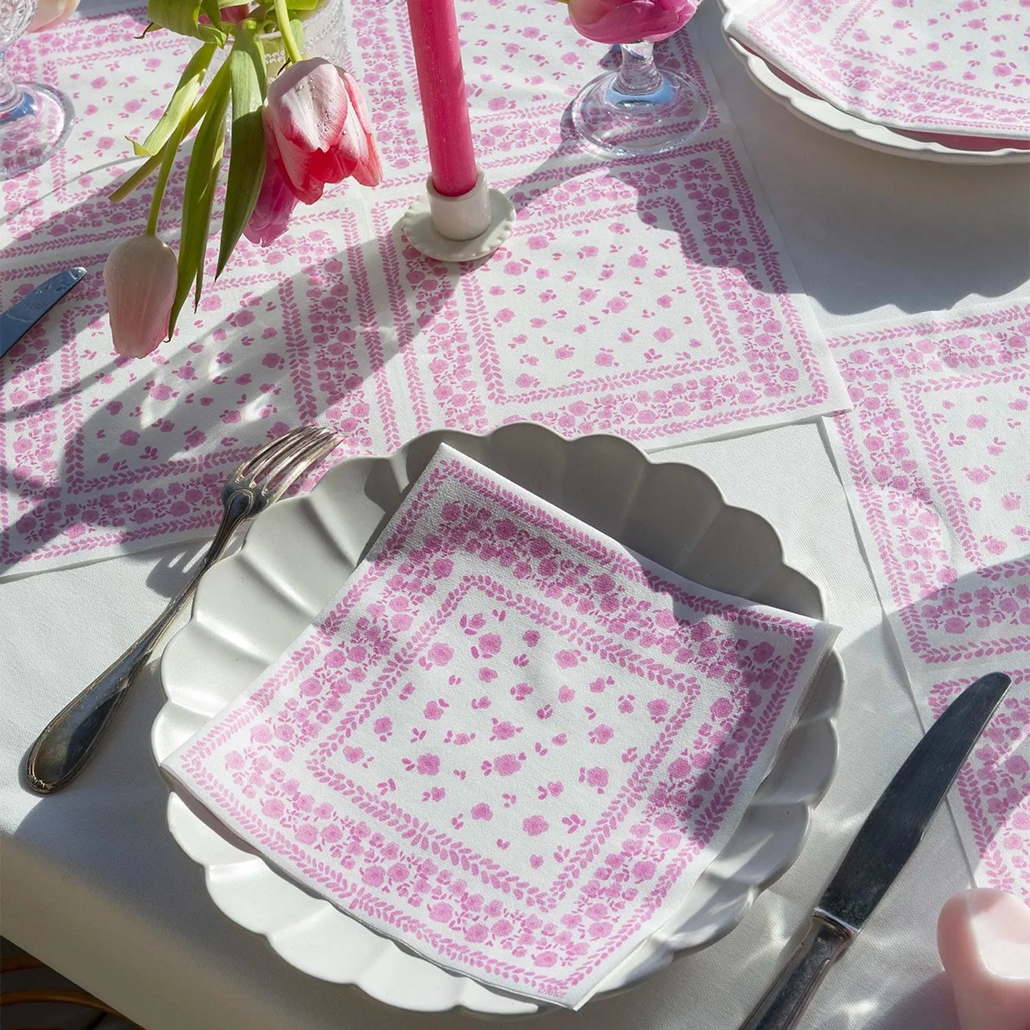 Grande Serviette en Intissé Bandana Rose - 40 x 40 cm