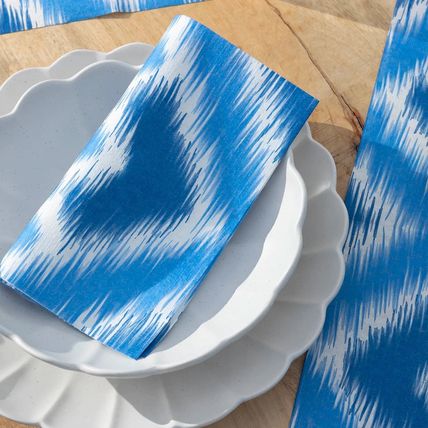 Grande Serviette en Intissé Ethnique Bleu - 40 x 40 cm