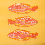 Grande Serviette en Intissé Poisson Lumineux Rouge - 40 x 40 cm