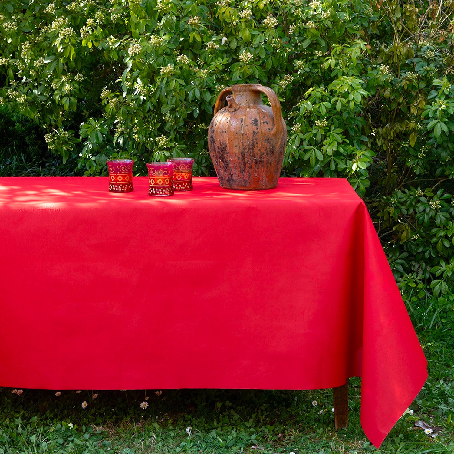 Red Non-Woven Tablecloth - 160 cm x 240 cm