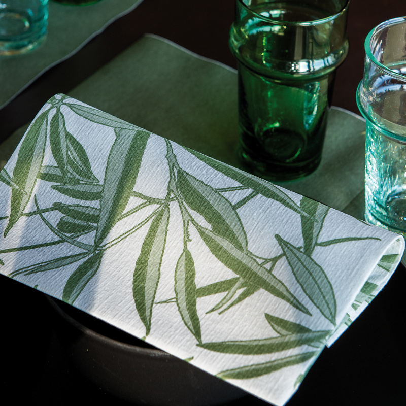 Françoise Paviot- serviette de table papier jetable aspect tissus saule pliée
