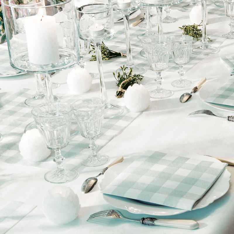 Françoise Paviot- serviette de table en intissé papier jetable vichy vert mariage